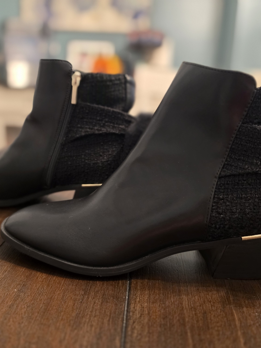 Crown & Ivy Black Bow Ankle Boots Like New